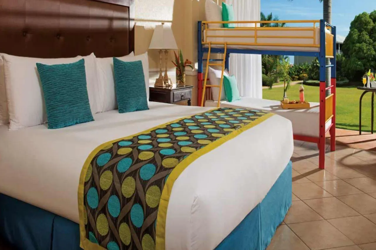 Hotel The Oasis At Sunset Montego Bay Resort