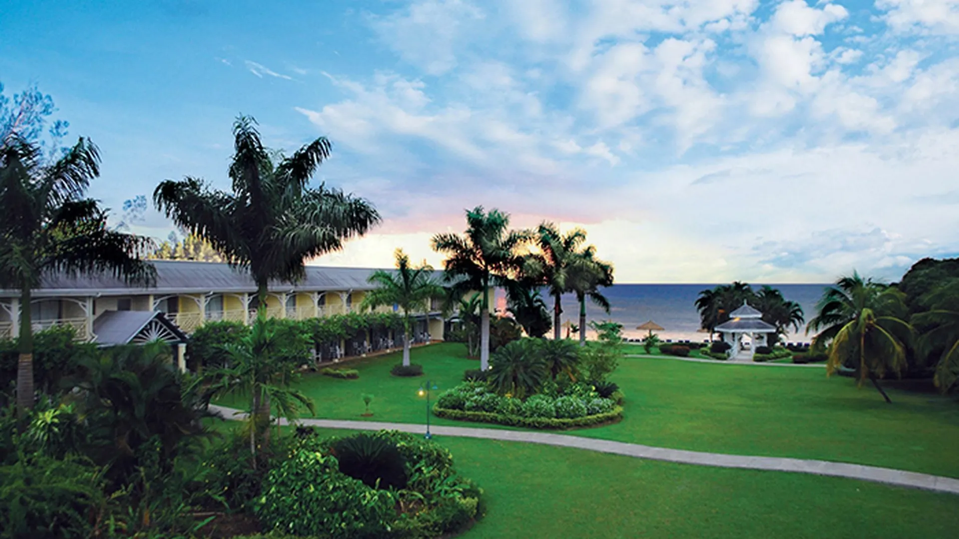 Resort Hotel The Oasis At Sunset Montego Bay